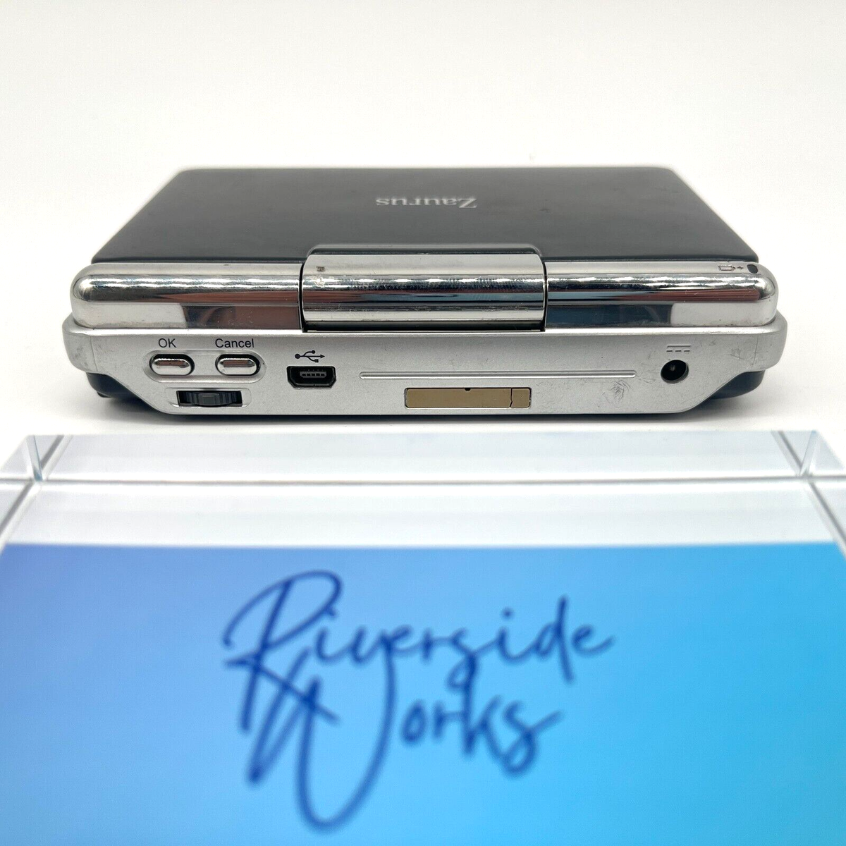 SHARP Zaurus SL-C1000 PDA Confirmed Operation Retro Console Used