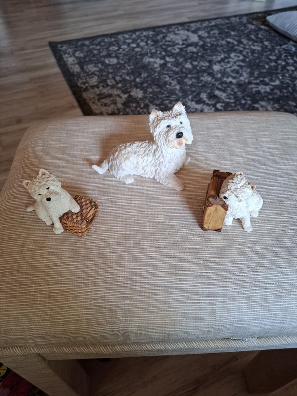 Sherratt & Simpson Westie Terrier Figurines. England. Castagna Westie Italy.