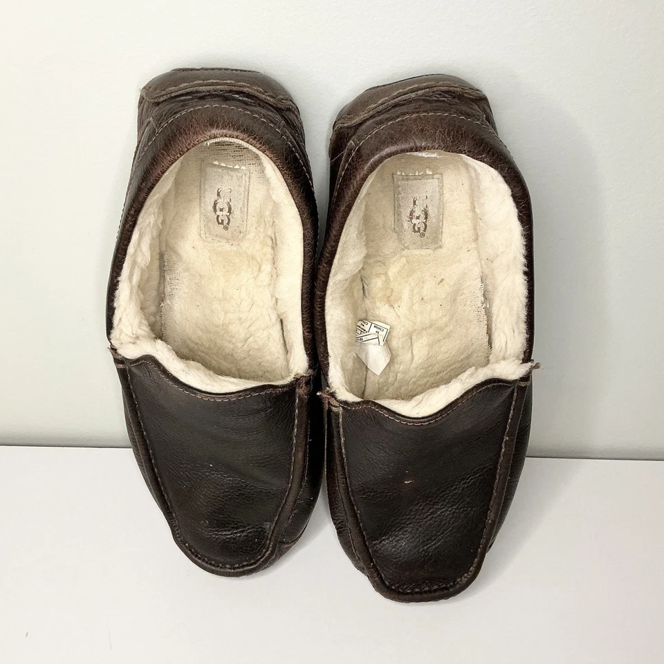 Zapatillas de casa de cuero UGG ASCOT zapatos para hombre 13 mocasines de cuero Sherpa sin cordones Foto 4 de 4
