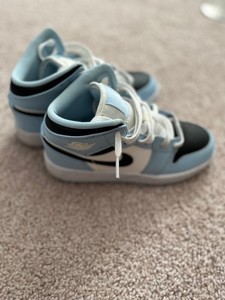 Nike Jordan Air 1 Mid SE (GS) Sneakers White Ice Blue Size Boys 4.5