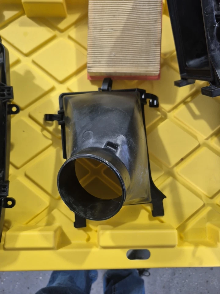 Caja de aire Can-Am Spyder Roadster con tapa y filtro 2012 Can-Am Spyder RT SM5 Foto 4 de 4