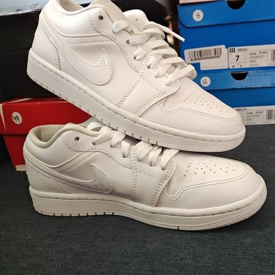 Air Jordan Womens Air Jordan 1 Low Triple White AO9944-111 Women Size8