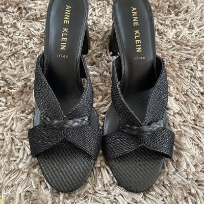Anne Klein womens Aubrie Black Raffia  Size 11