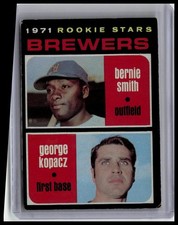 1971 Topps #204 Brewers 1971 Rookie Stars (Bernie Smith / George Kopacz)
