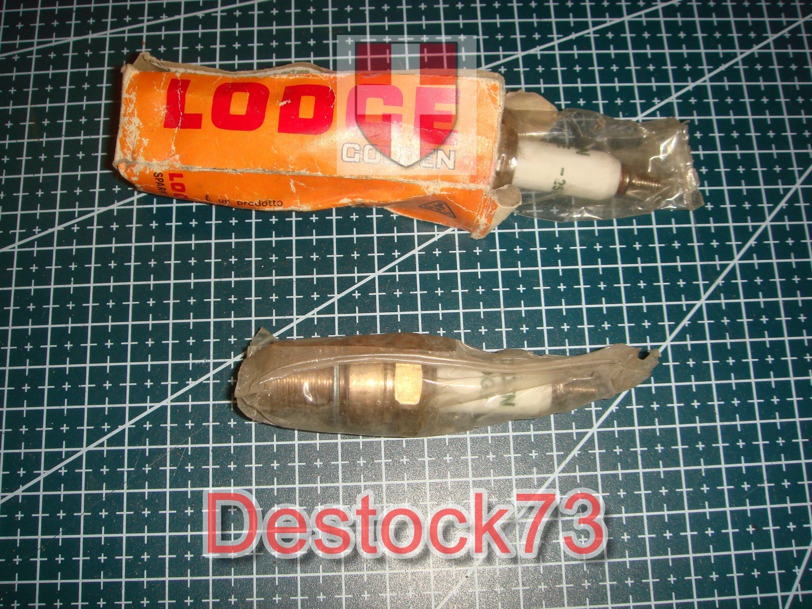 lot de 2 Bougies Golden Lodge 25HL Ancien Stock