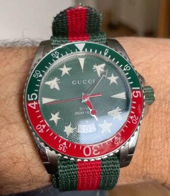 Gucci Mens 40mm Dive Watch Red/Green Ref: UK
