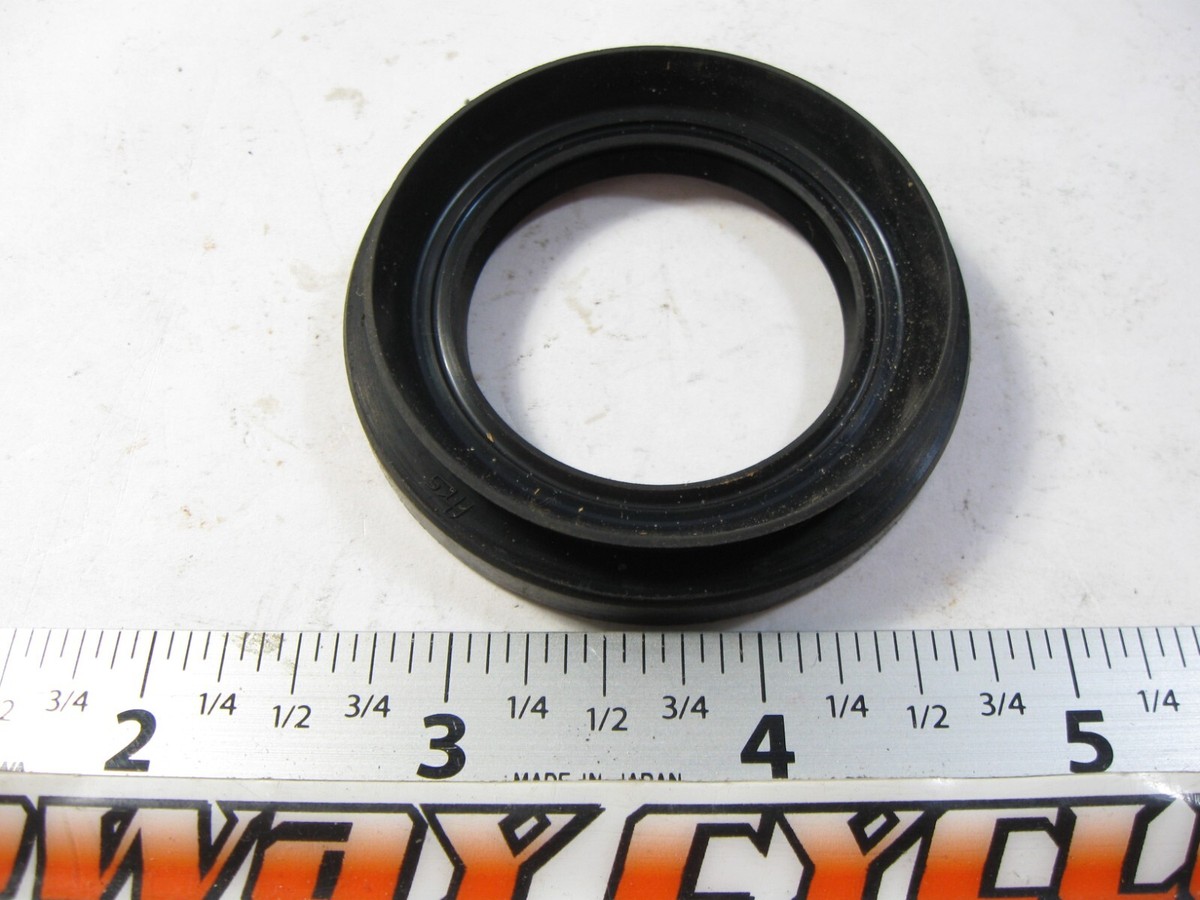 HONDA 86 TRX350 FOURTRAX NOS OEM 36X56X7 DUST SEAL 91209-HA7-671