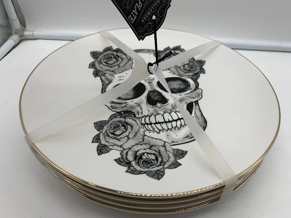 10 Strawberry Street Ceramic 10in Sugar Skull Gold Rim Plate Set 4pc AA02B62003 - Image 2 of 4