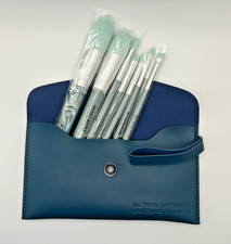 Makeup brush set with blue snap close wristlet NEW 7 piece set