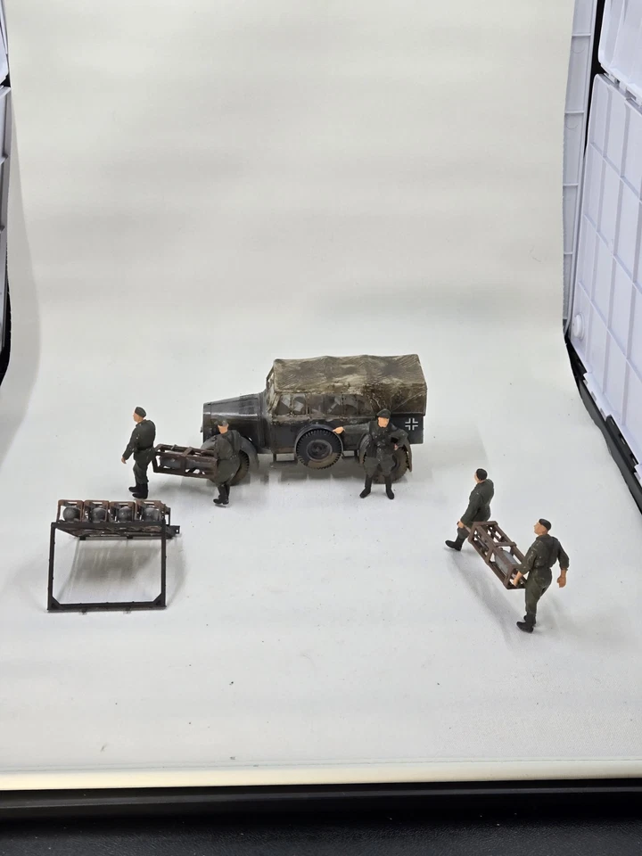 Juego de tripulación alemán Nebelwerfer 1/35 con coche de personal, portacohetes y cajas de transporte - Foto 2 de 4