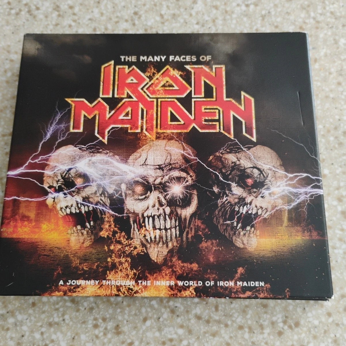 Las mejores ofertas en Juego en caja de metal Iron Maiden CD de