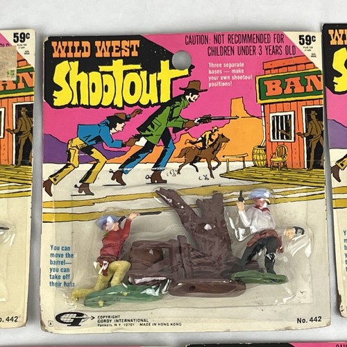 5 vintage 1980s Wild West Shootout Set Henry Gordy International Rack toy - Picture 3 of 12