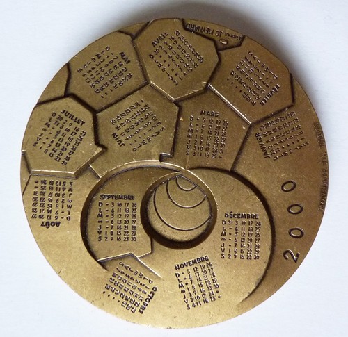 Médaille de table, médaille en bronze, spirale, écriture An 2000, signée Kathy Korvin. Monnaie de Paris dans sa boîte - Collection
