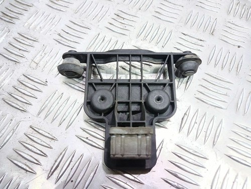 BMW 5 E60 E61 2005 Sonstiges Einzelteil Motorraum PA66GF25 UST30651