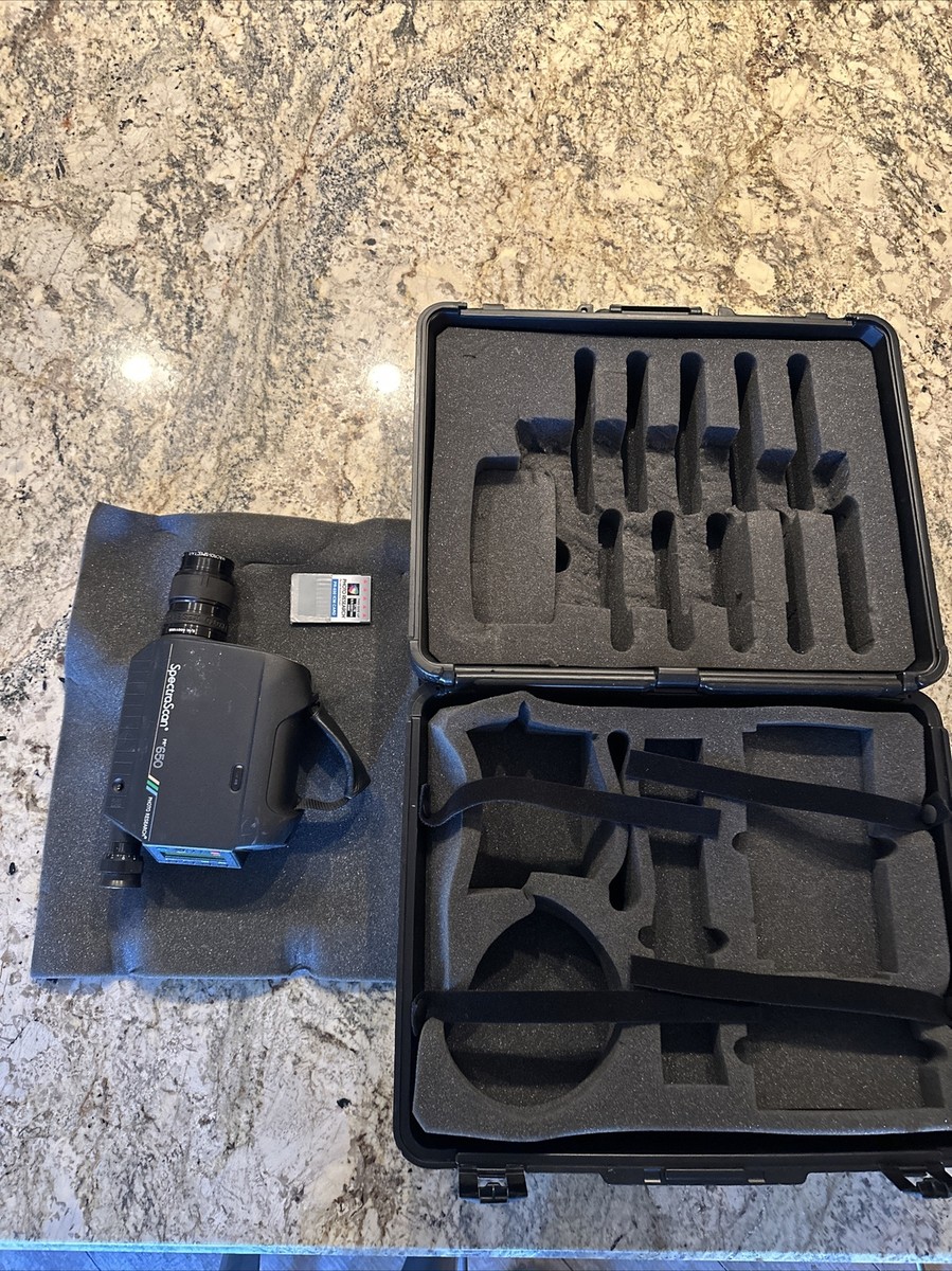 PHOTO RESEARCH SPECTRASCAN PR-650 With Case - No Charger Or PHOTO RESEARCH SPECTRASCAN PR-650 With Case - No Charger Or