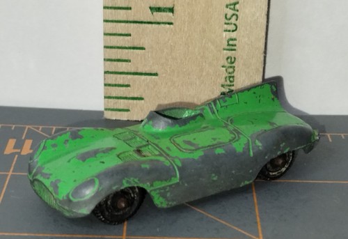 Lot of 4 Vtg USA Midgetoy 3" Metal Race Car & Tootsietoy 2 Metal Cars & 1 Truck - Picture 6 of 14