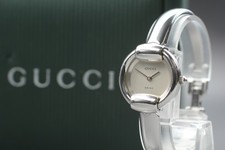 [Near MINT w/Box] Vintage GUCCI 1400L Silver Dial Silver Bangle Women's Watch