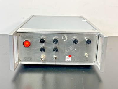 Avtech AVMP-1A-C-P-M 100ps Rise Time 5V 1MHz Pulse Generator Powers On Working