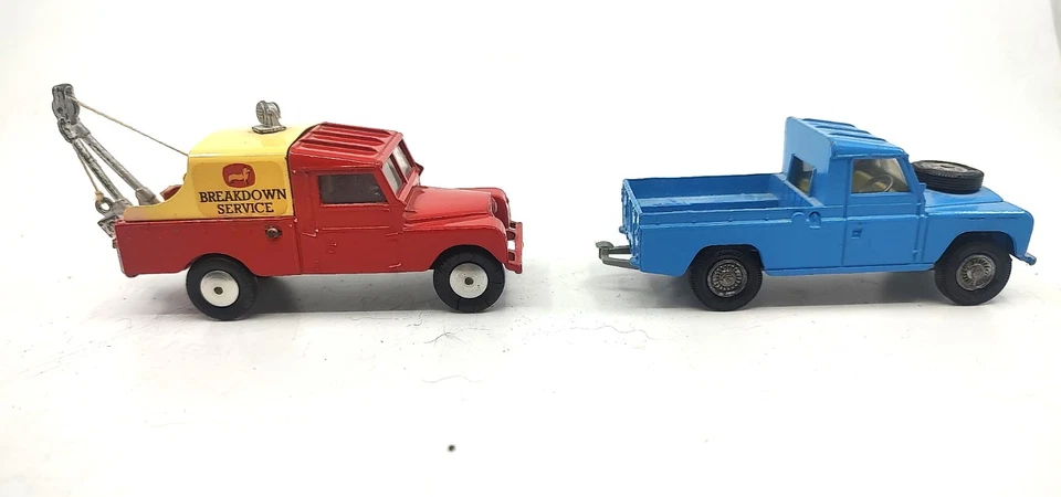 Lot of 2 Corgi Toys - Land Rover 109 WB Breakdown Service & Blue trucks - Image 3 of 4