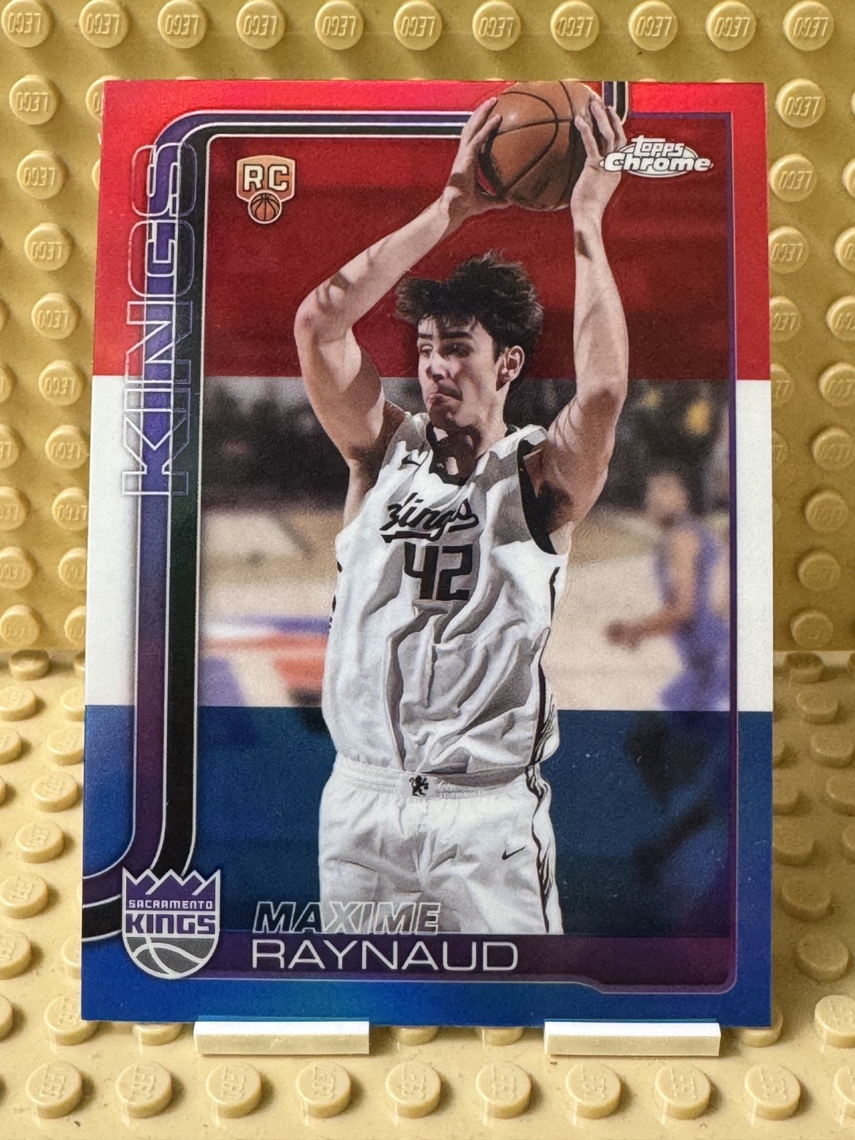 2025-26 Topps Chrome #293 Maxime Raynaud Red White and Blue Refractor