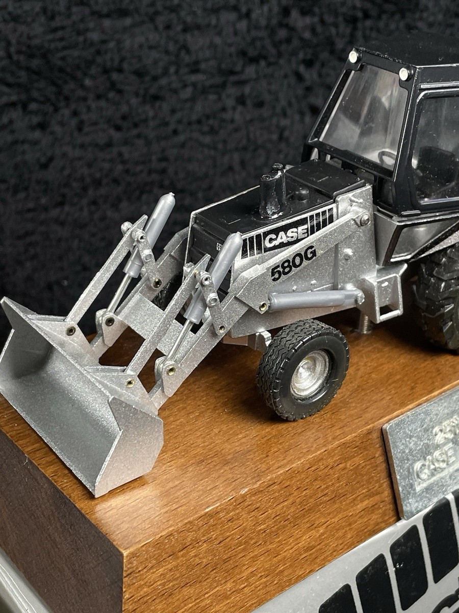 Gescha Case 580G Construction King Backhoe/Loader 1:35 SILVER