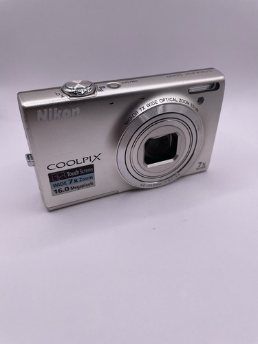 Nikon Coolpix S6100 16MP 7x Wide Optical Zoom digital camera w/box Please Read