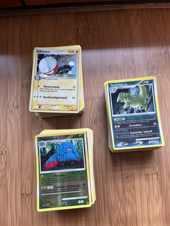 100+ Pokémon-Karten - garantiert seltene Karten - zufällig sortiert und gemischt