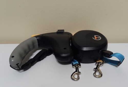 Dual Retractable Wigzi Dog Leash 360 Swivel Tangle-Free With Flashlight Holder