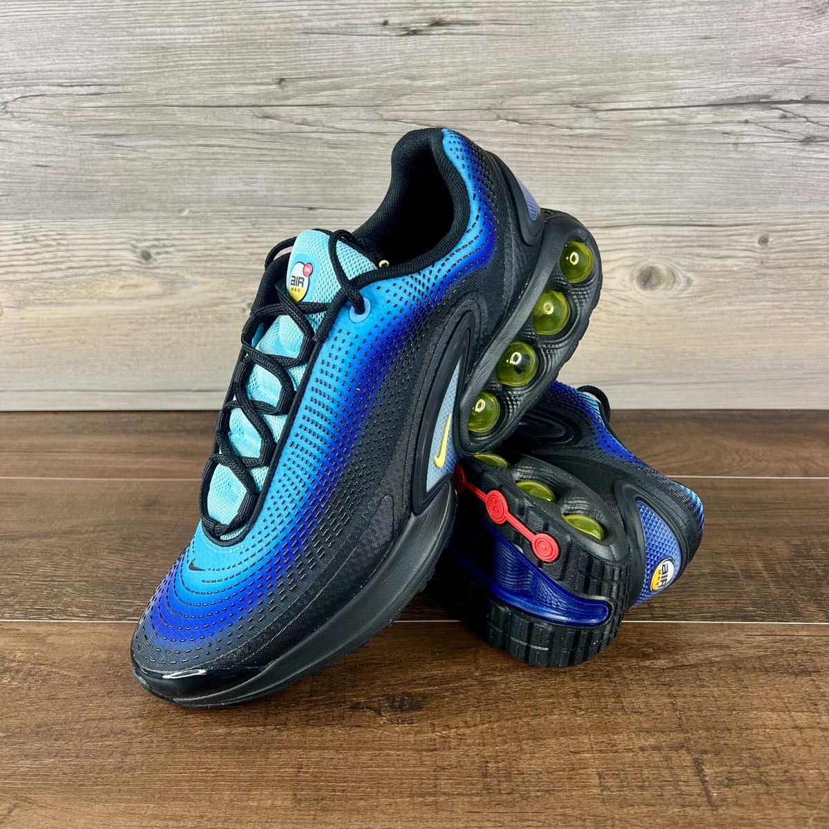 【美品】Nike Air Max DN SE ブラック/ブルー 28.5cm Nike Air Max DN SE Mens Size 9.5 Sky Blue Hyper Blue Black