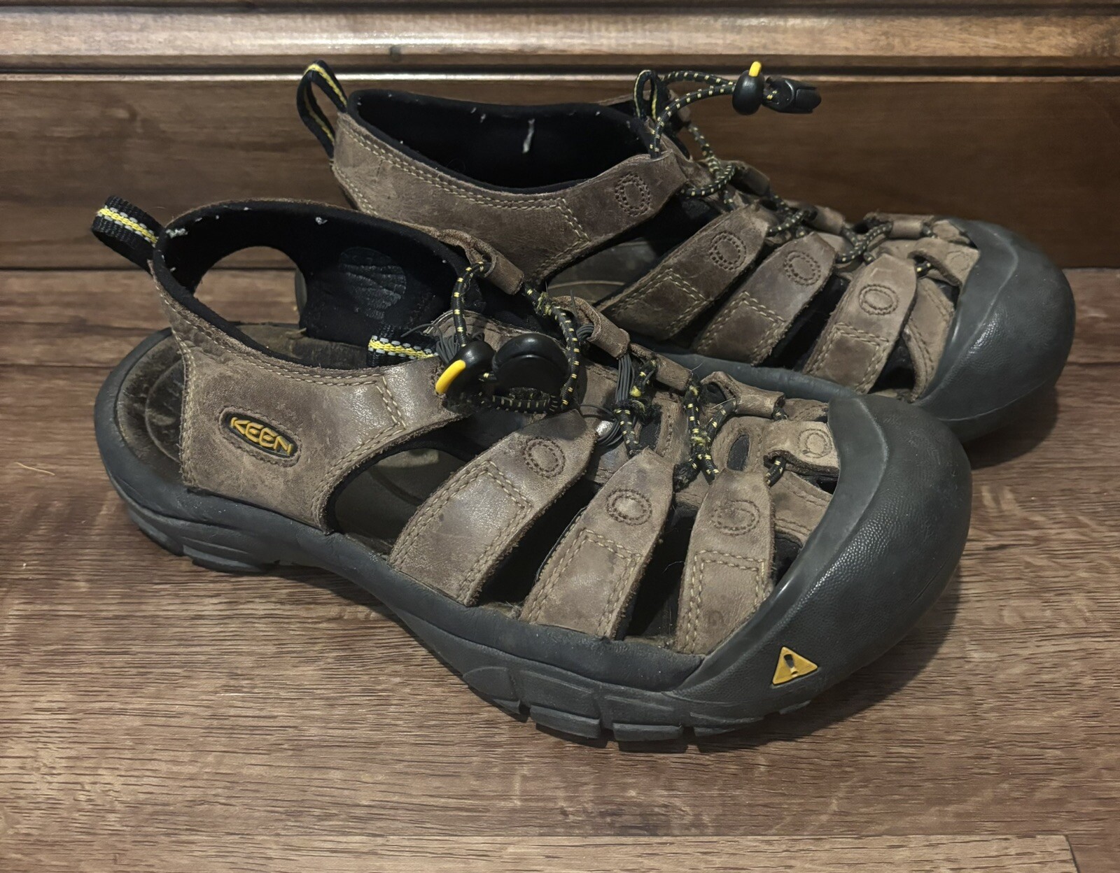 Sandalo sportivo uomo Keen Newport 1001870 impermeabile in pelle taglia 7