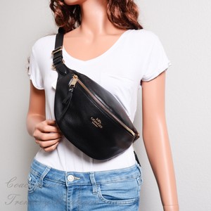 coach pebble fanny pack