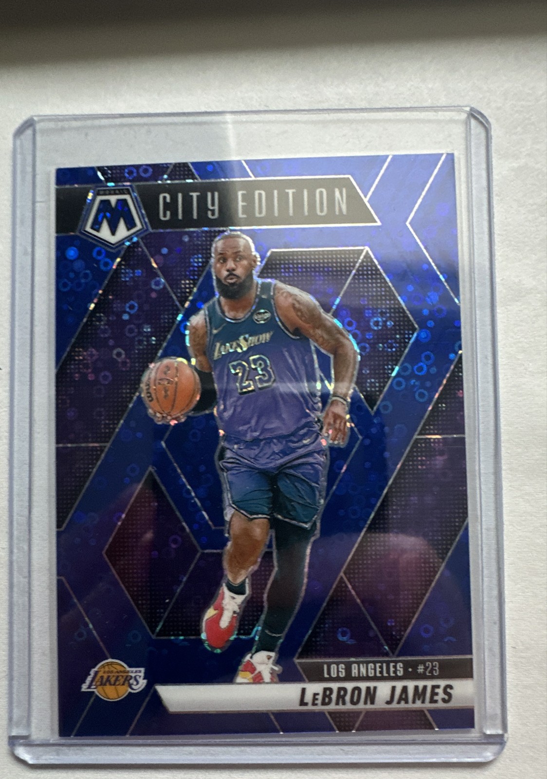 2024-25 Mosaic City Edition LeBron James #286 Fast Break Blue Mosaic Prizm /85