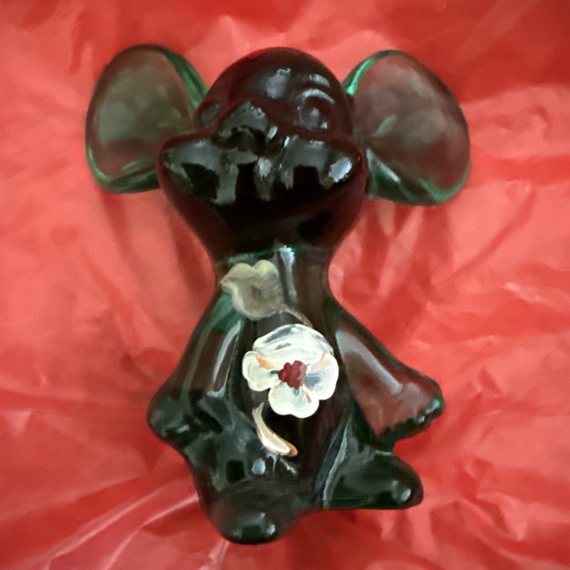 Fenton Emerald Green Glass Mouse Hand Painted by P. Jane???? Silver Fenton Tag