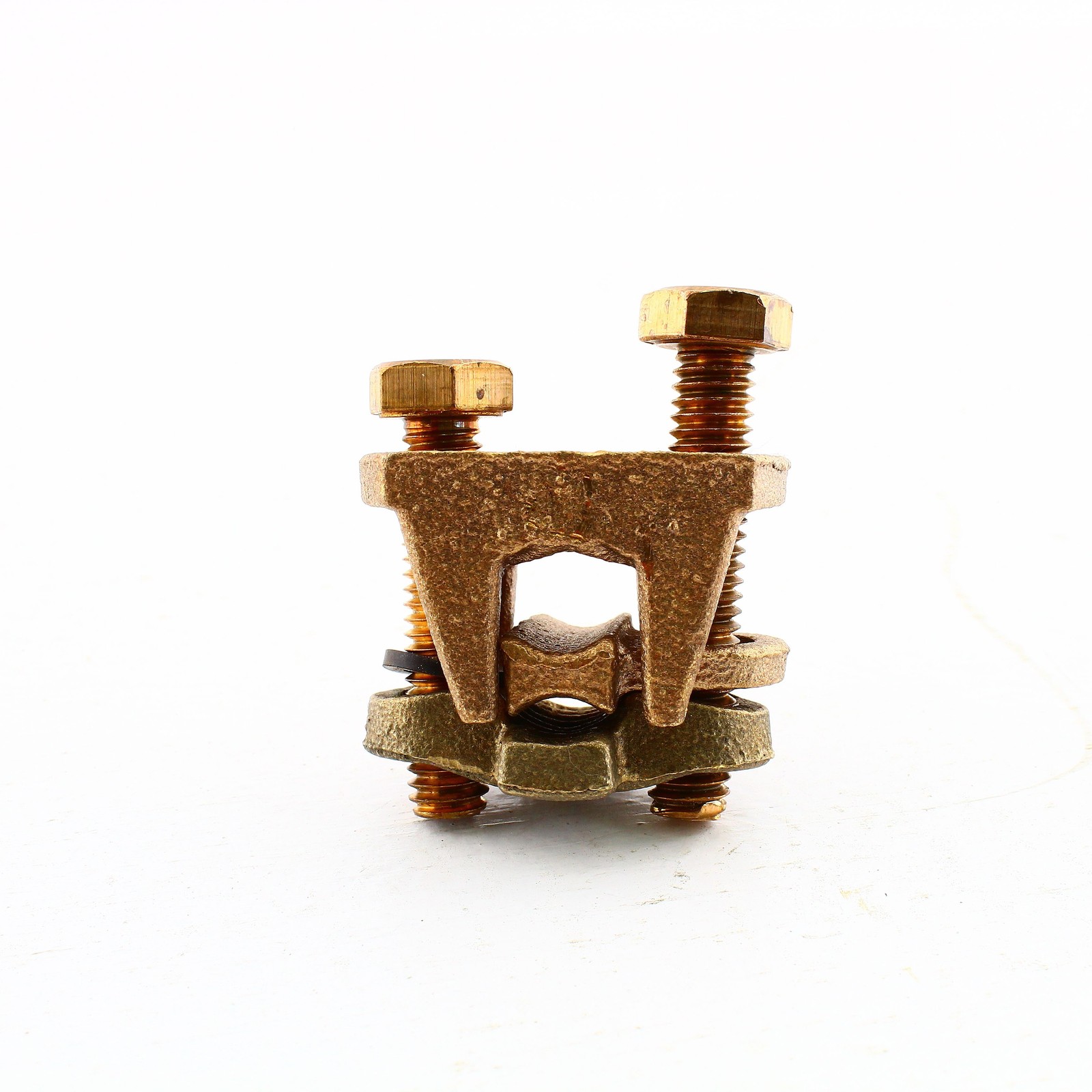 Hubbell HGBKVSW26 Ground Wire Connector Bonding Clamp  #6 to 2/0 AWG