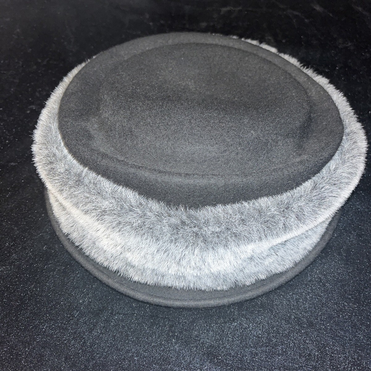 NEW Lord & Taylor Black 100% Leather Beret Style Hat Made in Italy Italian Leather Beret Hats for Women for sale | eBay main image 2