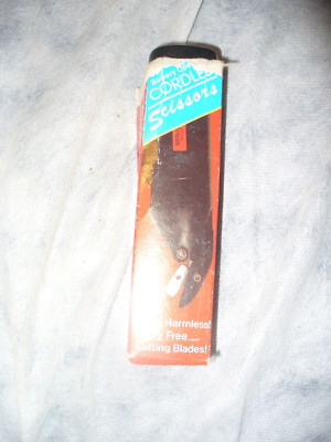 Emson 9805 Battery Operated Cordless Scissors