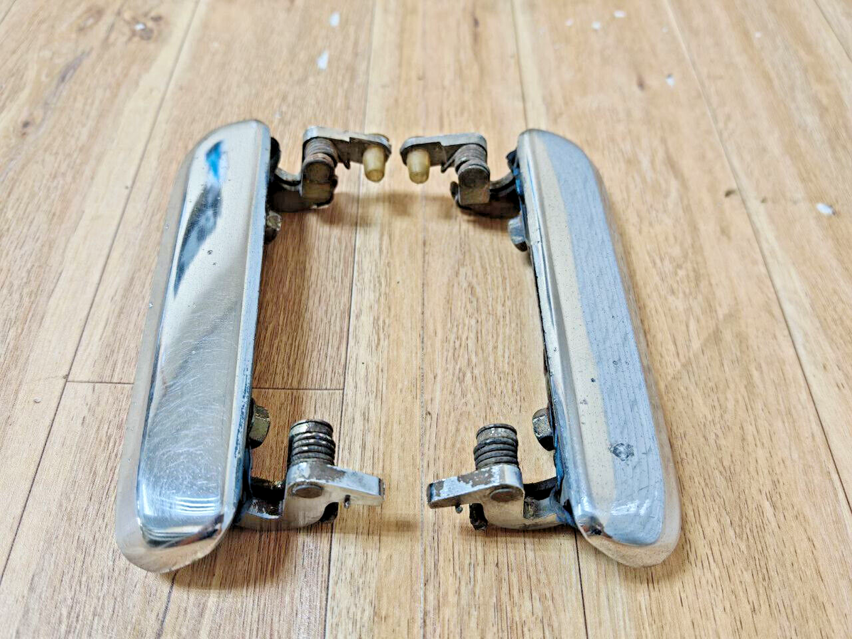 サキナ　ハンドピース DATSUN NISSAN SUNNY B310 KB310 Outer Outside Door Handle Pair Left
