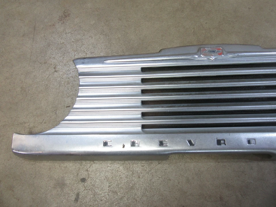 Chevrolet Fleetmaster 1947 panel de tablero interior altavoz moldura ventilación pieza cromada  Foto 2 de 4