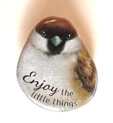 GANZ ''Happy Thoughts'' Bird Stone Look Message Token ''Enjoy The Little Things''