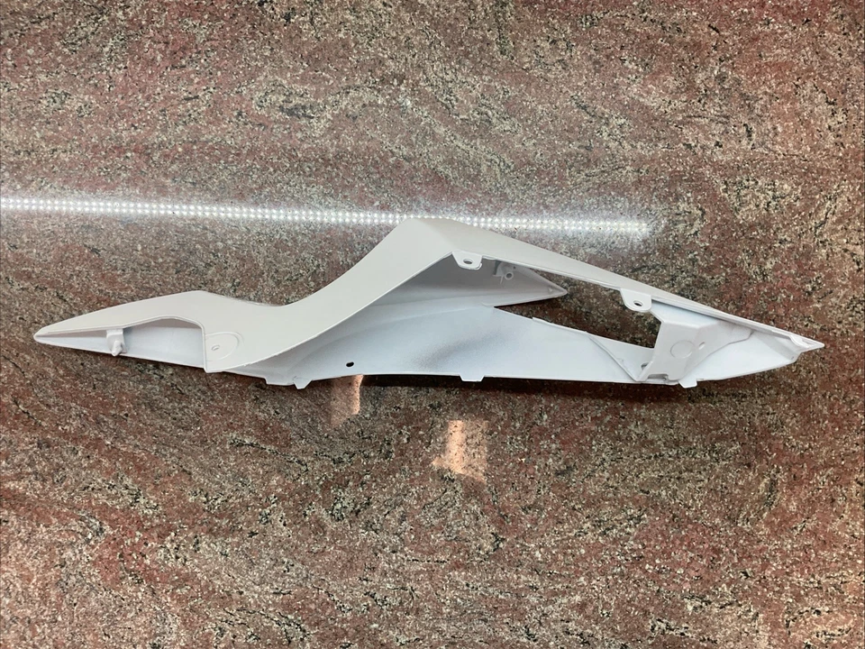 [NEW] 2011-2025 Suzuki GSX-R600 GSX-R750 Rear Right Tail Fairing Cover A.Market - Image 4 of 4