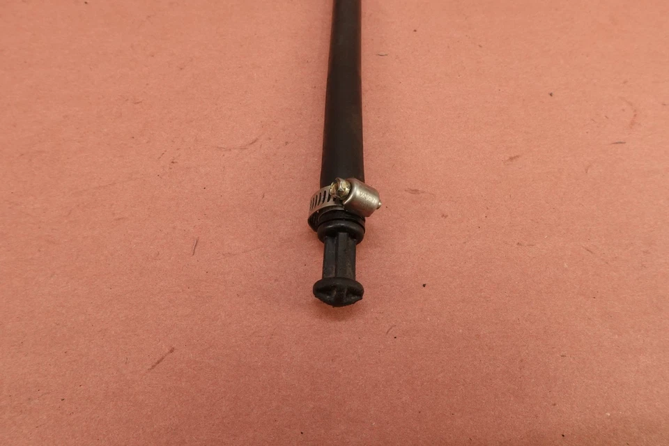 Manguera de tubo de drenaje de aceite Harley Davidson Sportster 1200 XL1200L 2007-2012 Foto 2 de 4