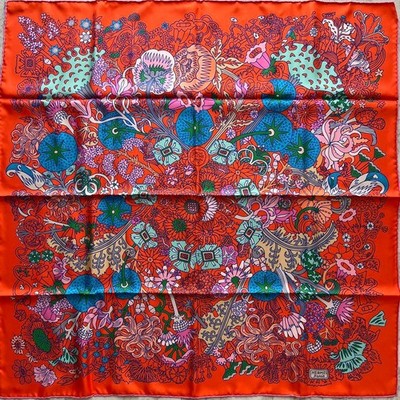 Hermes Carre 90 Cache Cache Fleuri Silk Scarf Fashion Accessory Premium