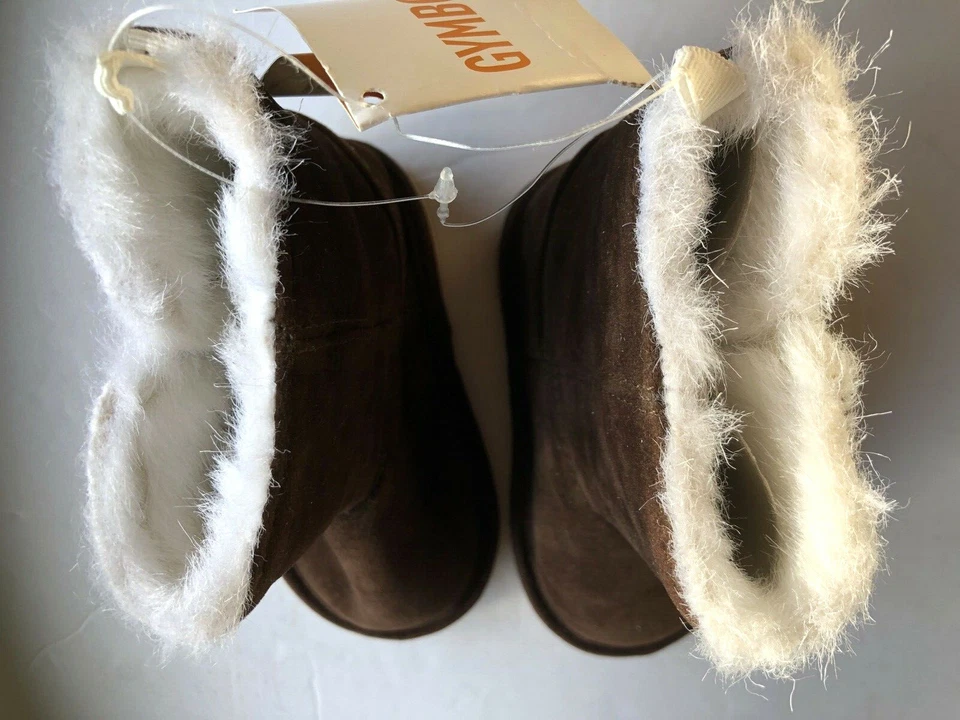 全新带标签 Gymboree 棕色人造毛皮人造麂皮绒/皮革靴子/鞋,尺寸 04 带花 — 第 4/4 张图片