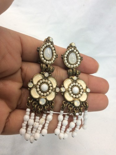 Gorgeous Franck Herval France White Cream dangle clip on earrings - Picture 2 of 4