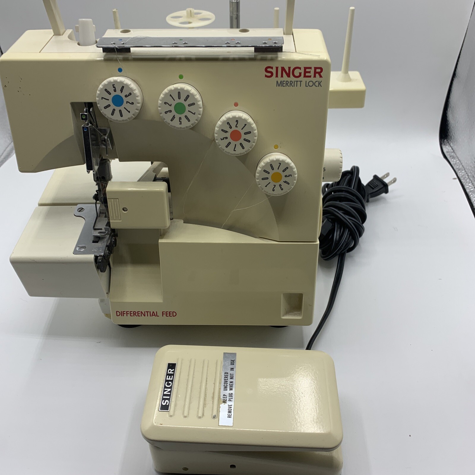 SINGER 14U354B SERGER OVERLOCK MERRITT MACHINE works tested eBay