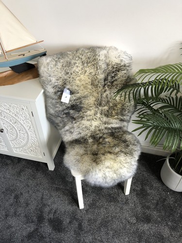 Ivory Grey Sheepskin Rug Tips - REAL AUSTRALIAN GENUINE Grey Woolmark Wolf Tip - Picture 11 of 19