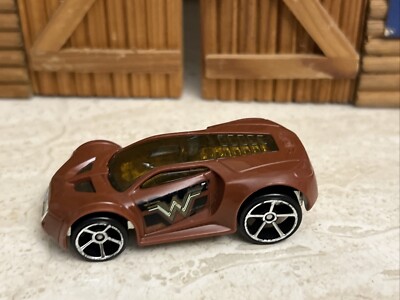 Hot Wheels - Ultra Rage Wonder Woman - Batman v Superman - 2016 / 2007