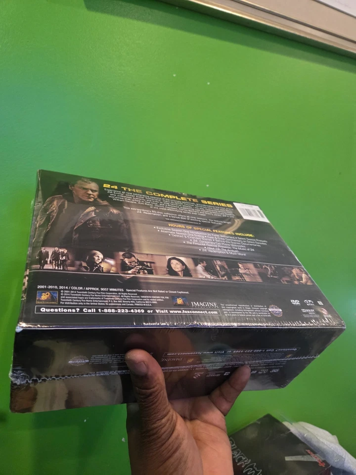 24: The Complete Series + Live Another Day & Redemption DVD 60-Disc Set - Image 3 of 4