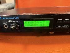 Roland S-330 DIGITAL SAMPLER good condition