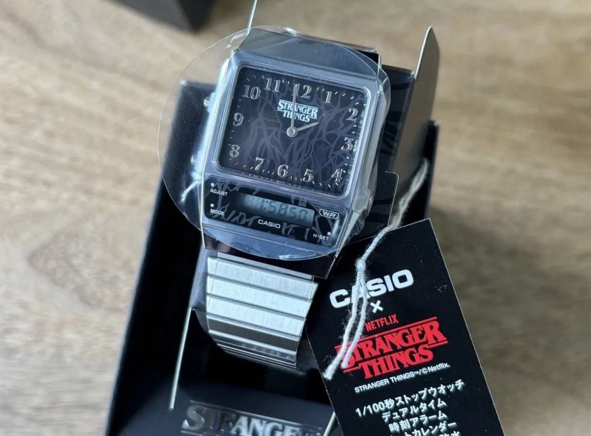 CASIO AQ-800 Stranger Things x Vintage Casio Watch Silver AQ